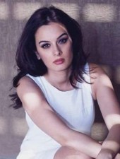 Evelyn Sharma