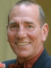Pete Postlethwaite