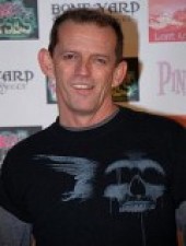 Ezra Buzzington