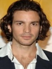 Santiago Cabrera