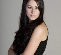 Amanda Crew