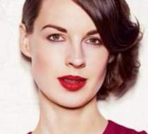 Jessica Raine