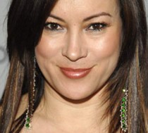 Jennifer Tilly