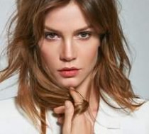 Sylvia Hoeks