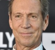Jonathan Hyde