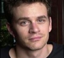 Tom Everett Scott
