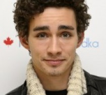 Robert Sheehan