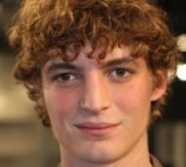 Niels Schneider
