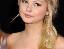 Stefanie Scott
