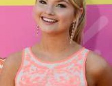 Stefanie Scott