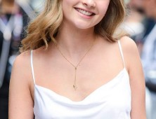 Olivia DeJonge