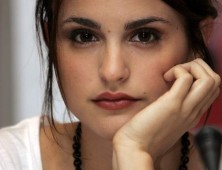 Verónica Echegui