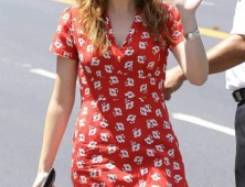 Zoey Deutch