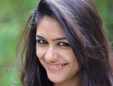 Mrunal Thakur